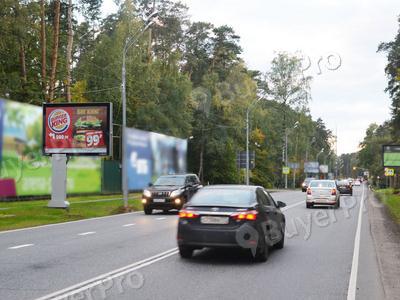 Рекламная конструкция Рублёво-Успенское шоссе, км 10+304, лево, 250 м до поворота на Ильинское шоссе, недалеко от с. Усово, CB30 (Фото)