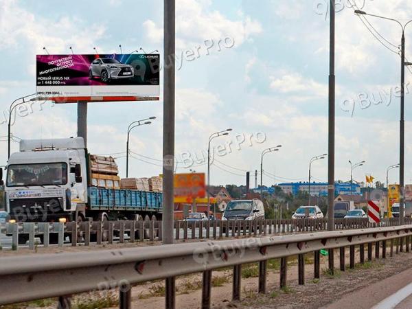 Рекламная конструкция М2 Крым (Симферопольское шоссе), км 33+800 лево (км 12+900 от МКАД), С.О. Стрелковский, вблизи д. Ивлево, в область, S32B (Фото)