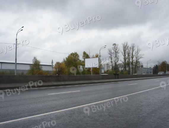 Рекламная конструкция М-1 «Беларусь», 25км+030м / после поворота на ул. Комсомольская, перед въездом на АЗС Лукойл, правая сторона (Фото)