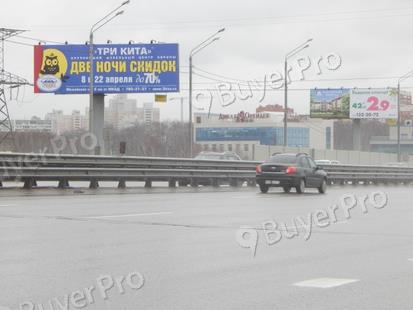Рекламная конструкция Новорижское ш., 21550м (от МКАД 4750м)  при движении в область (Фото)