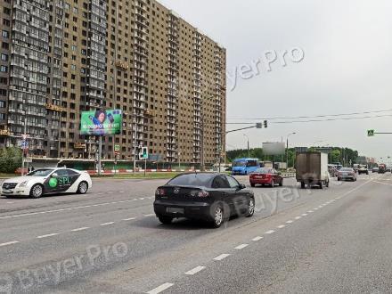 Рекламная конструкция Боровское шоссе, напротив дома 35, на разделительном газоне (Фото)
