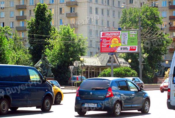 Рекламная конструкция Кутузовский проспект, дом 5, пересечение с Украинским бульваром
 (Фото)